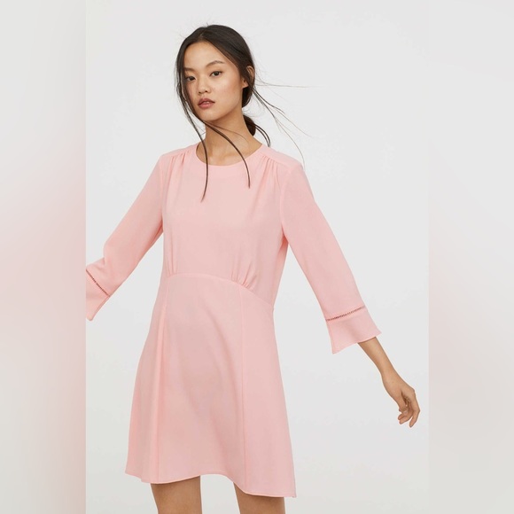 H&M Soft Pink Flowy Dress - Picture 2 of 3